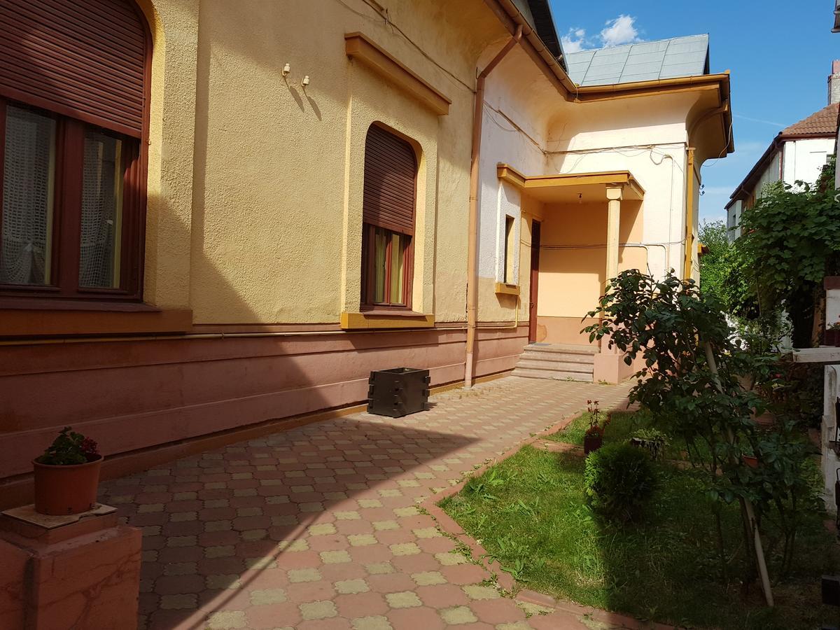 Casa Boiereasca Craiova Exterior photo