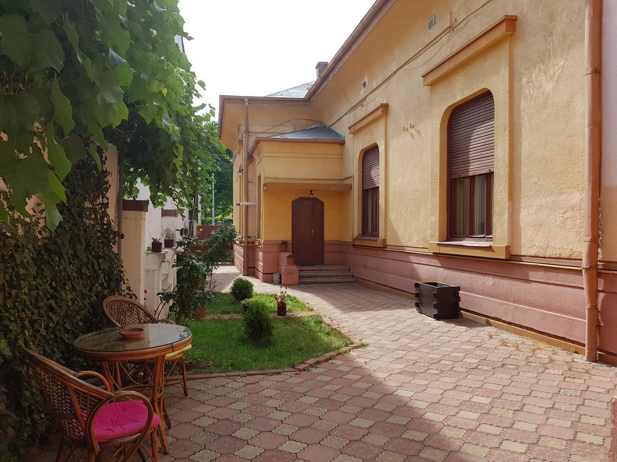 Casa Boiereasca Craiova Exterior photo